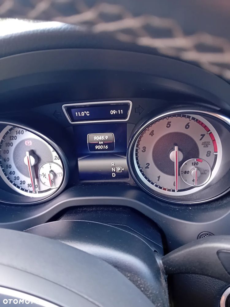 Mercedes-Benz GLA 250 4-Matic - 10