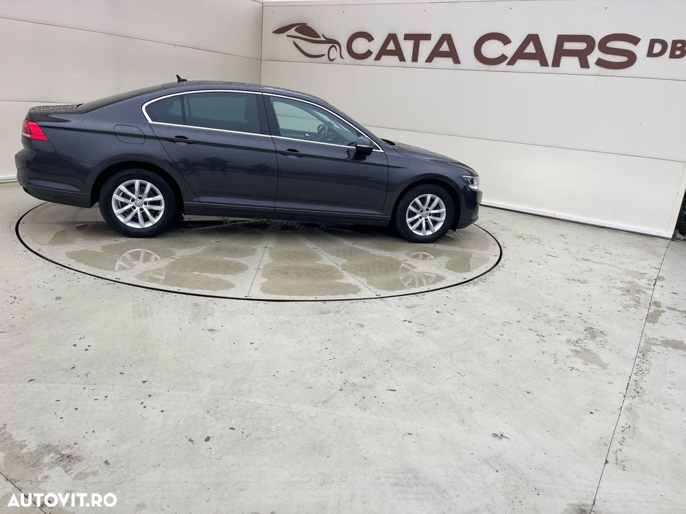 Volkswagen Passat - 18
