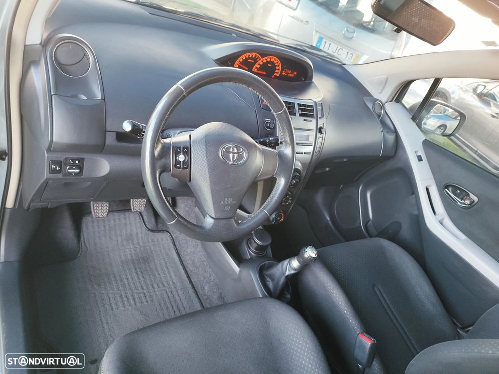 Toyota Yaris 1.0 VVT-i ACtive+AC - 26