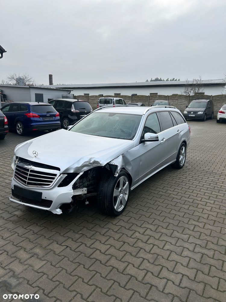 Mercedes-Benz Klasa E 250 CGI BlueEFFICIENCY Automatik Avantgarde - 1