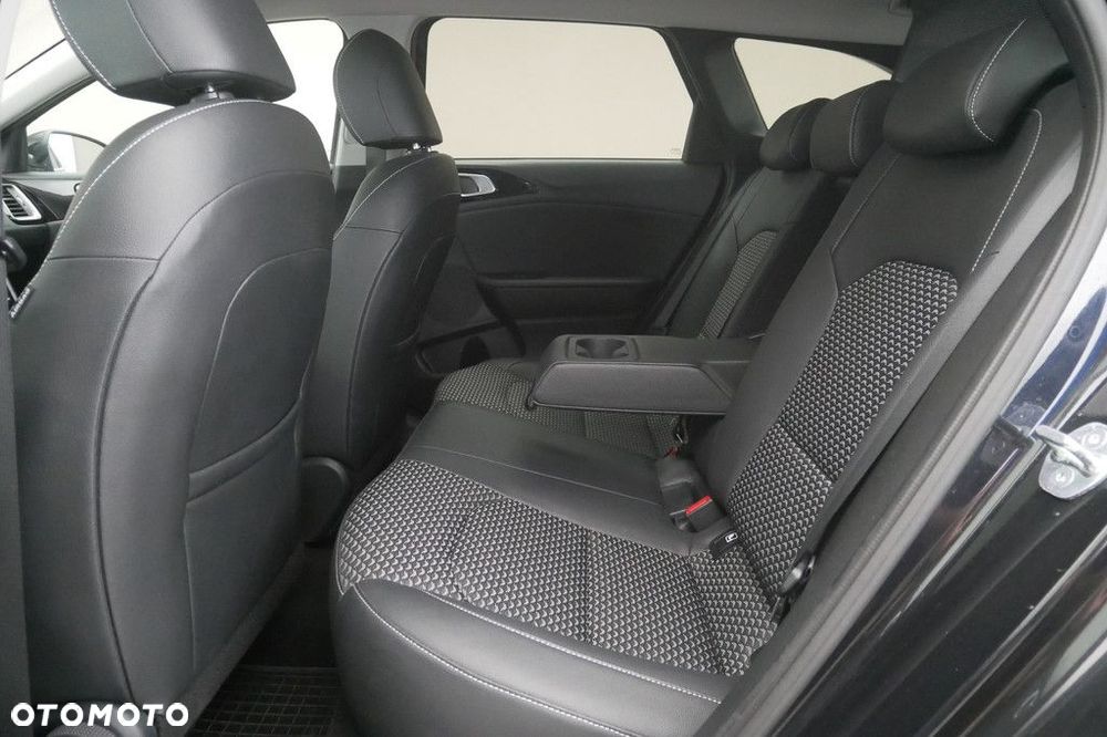 Kia Ceed - 15