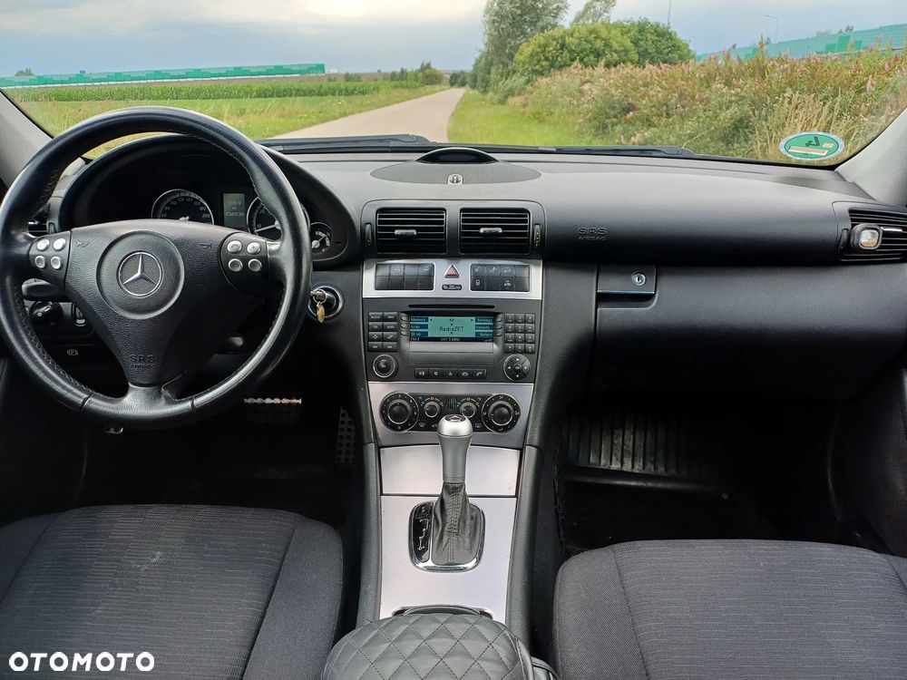 Mercedes-Benz Klasa C 180 Kompressor Automatik Avantgarde Sport Edition - 9