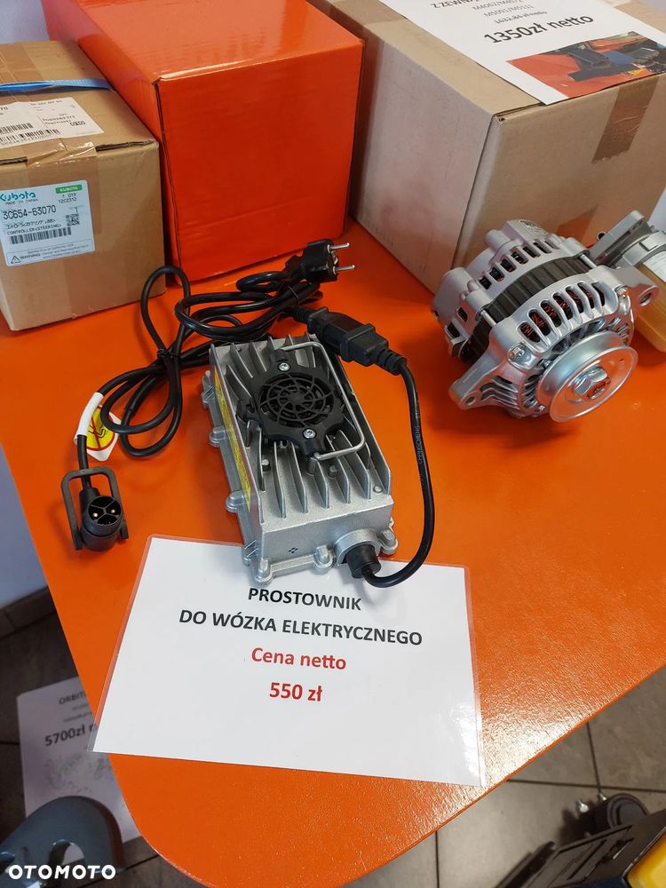 Prostownik do wózka elektrycznego 8A - 5