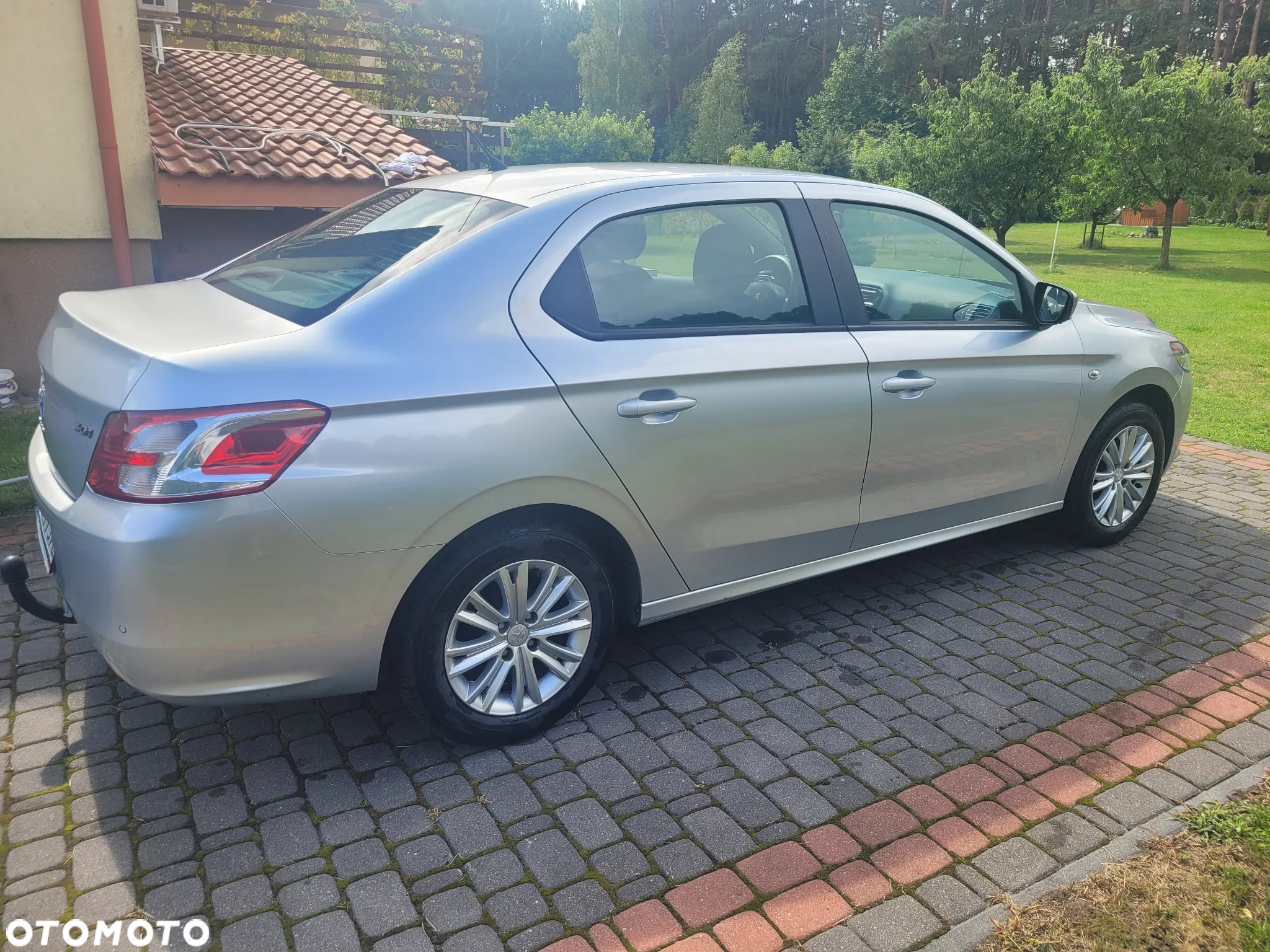 Peugeot 301 1.6 VTi Allure - 4