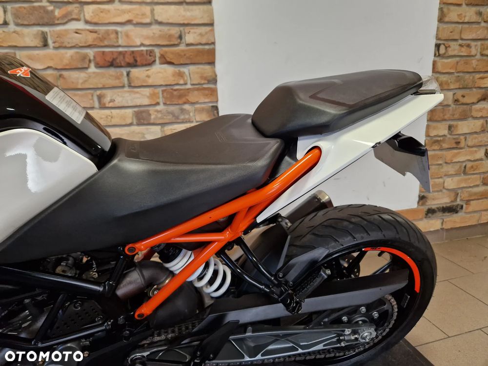 KTM Duke 125 - 17