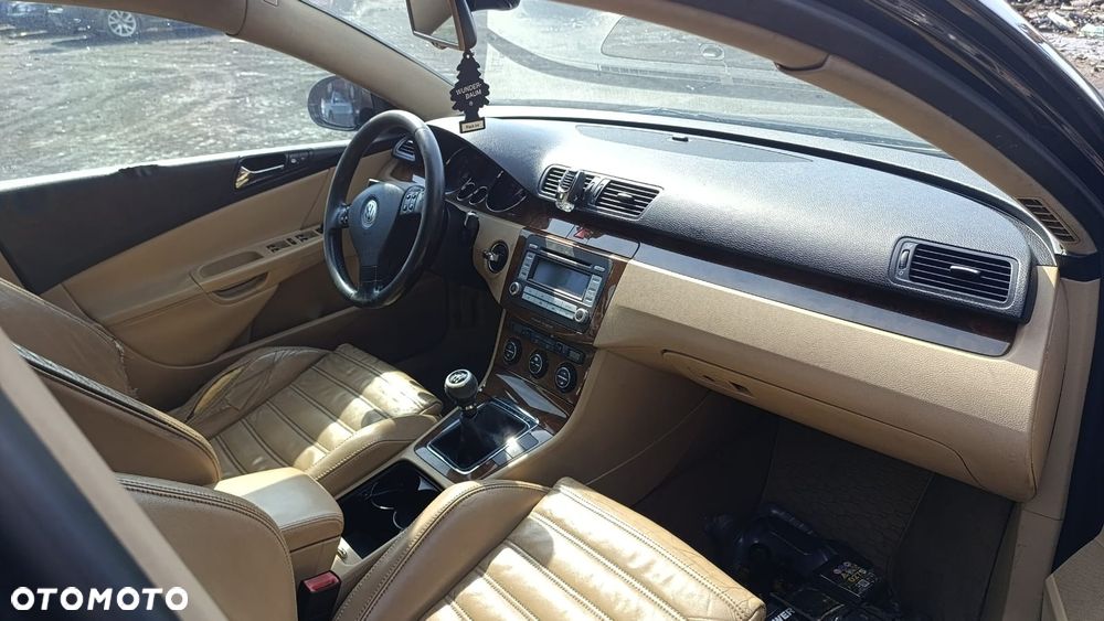 36371 VW Passat B6 model od 06-10 silnik 2.0 TDI 140 km BMP lakier LC9X - 12