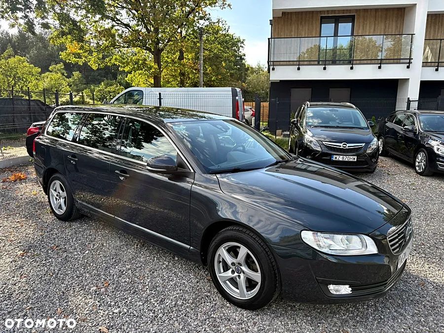 Volvo V70 D2 Momentum - 10