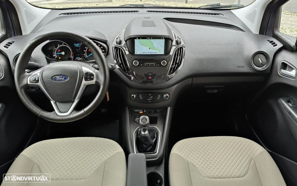 Ford Tourneo Courier 1.0 EcoBoost Titanium - 25