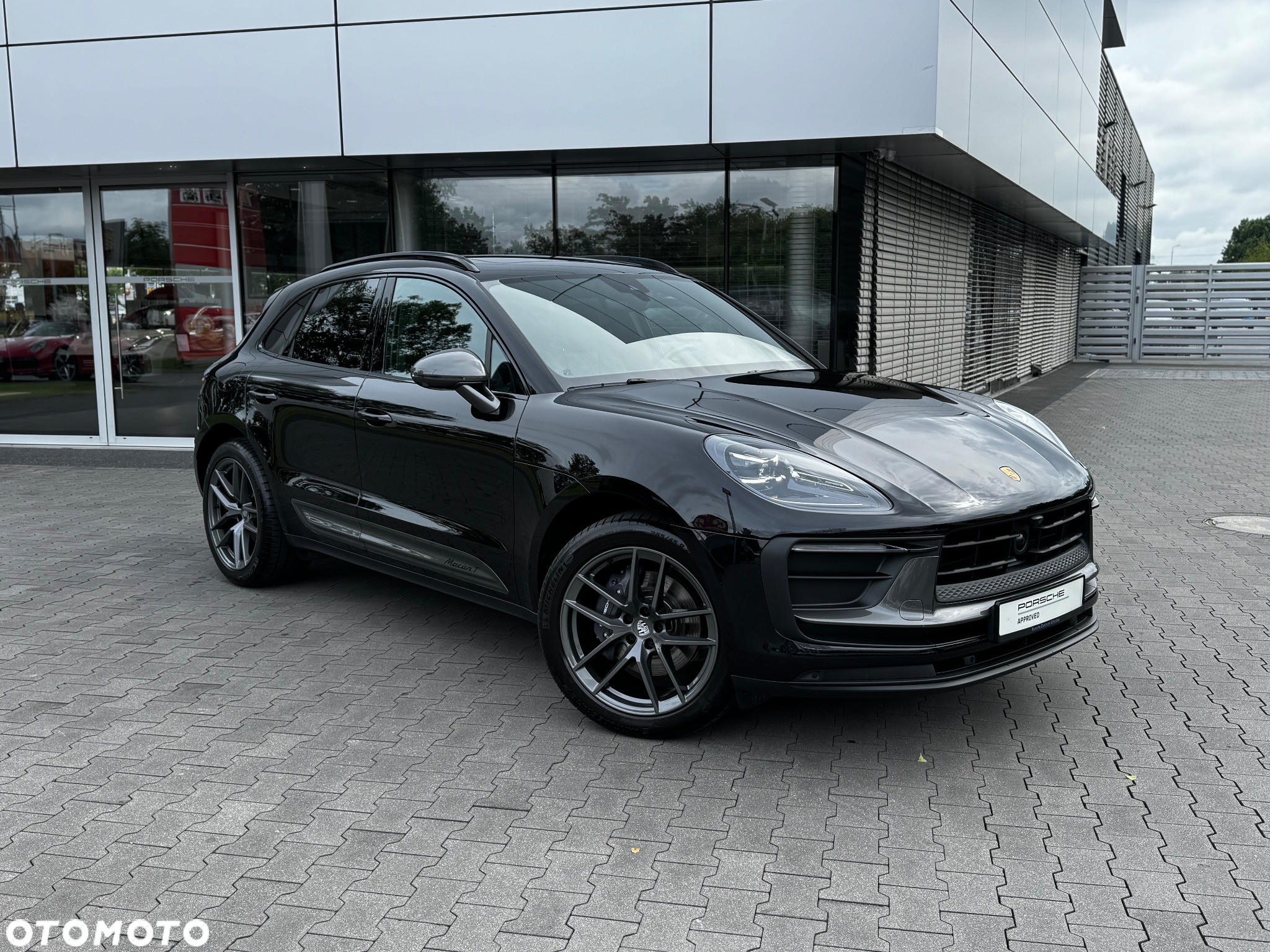 Porsche Macan T - 2