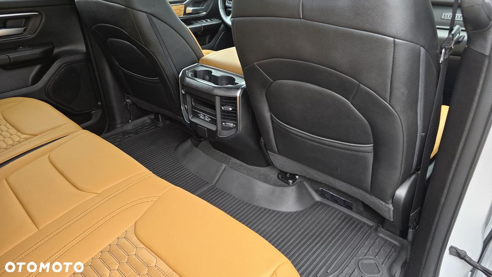 RAM 1500 5.7 Crew Cab Bighorn - 29