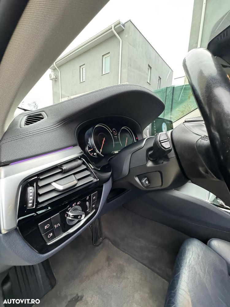 BMW Seria 5 530d xDrive AT - 8