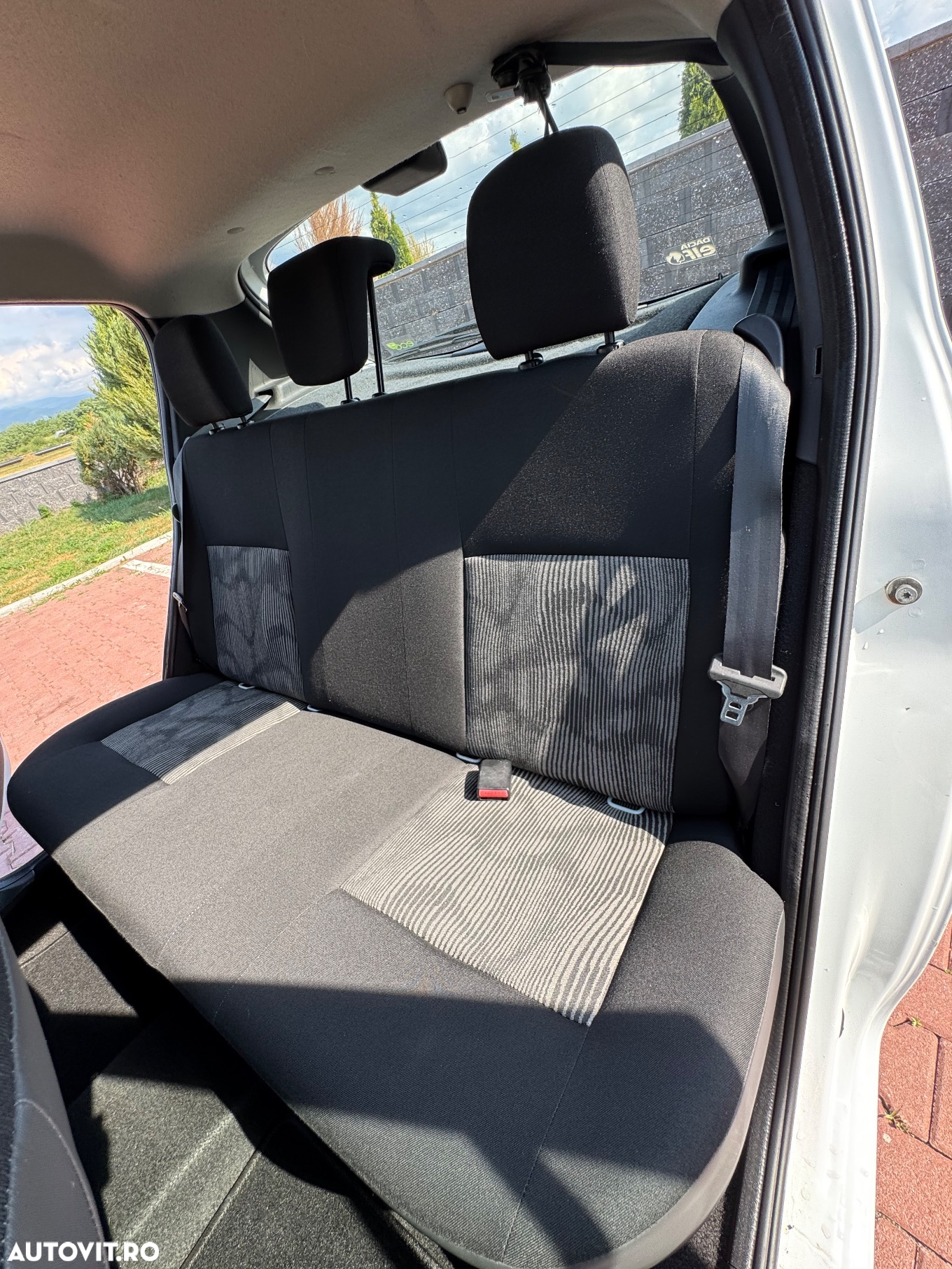 Dacia Sandero 1.2 16V 75 Laureate - 37
