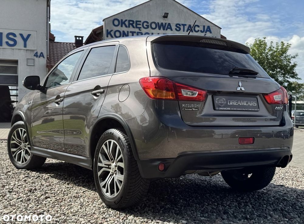 Mitsubishi ASX - 10