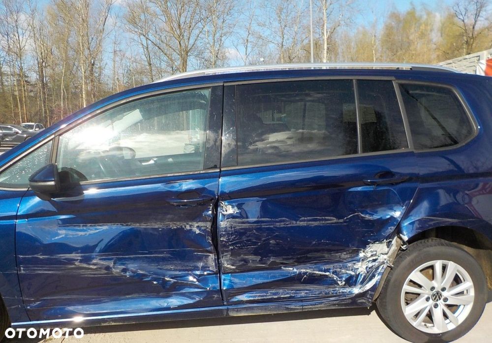 Volkswagen Touran - 6