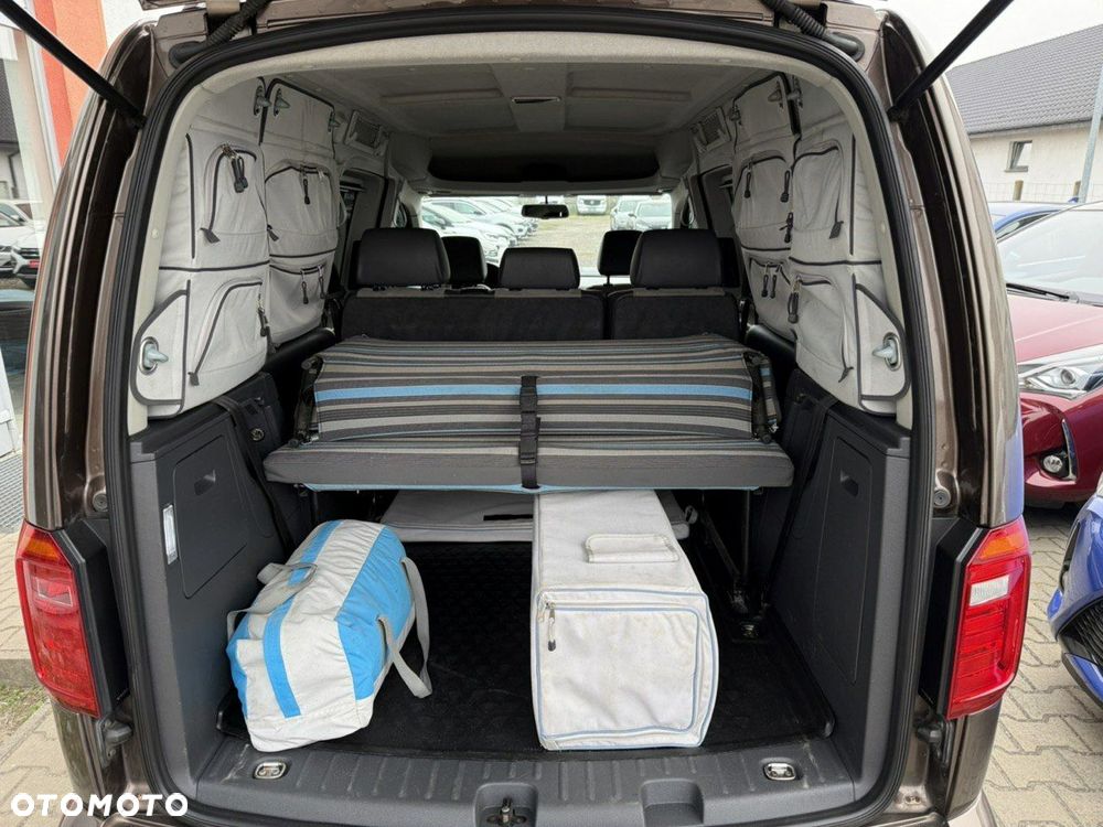 Volkswagen Caddy Highline DSG - 15