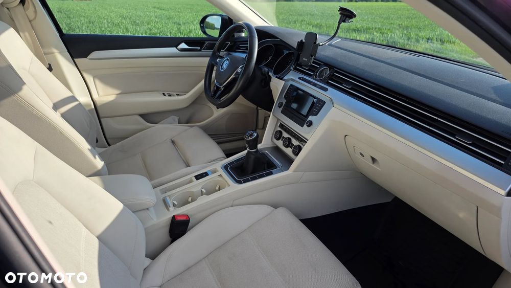 Volkswagen Passat 1.4 TSI BMT ACT Comfortline - 12