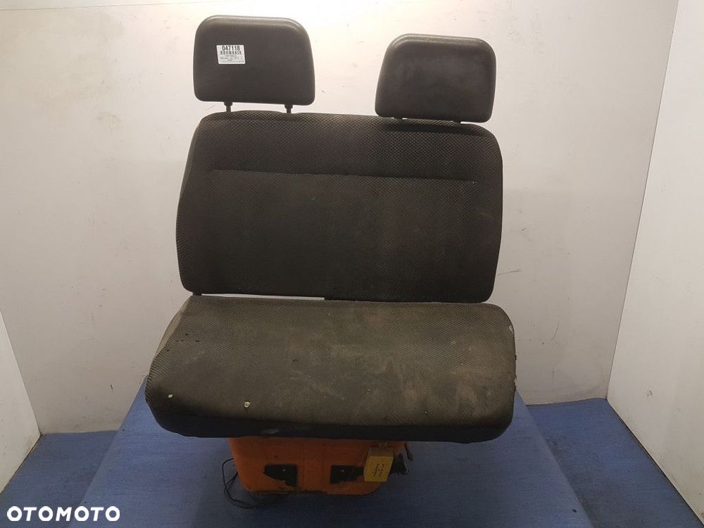 MERCEDES BENZ T1 KACZKA 207 D FOTEL PASAŻERA - 1