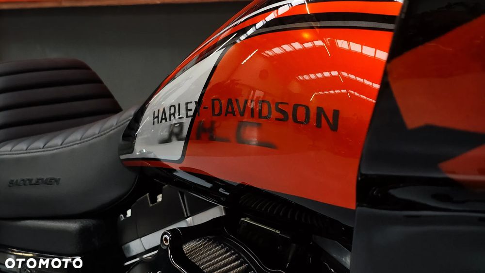 Harley-Davidson Dyna - 17