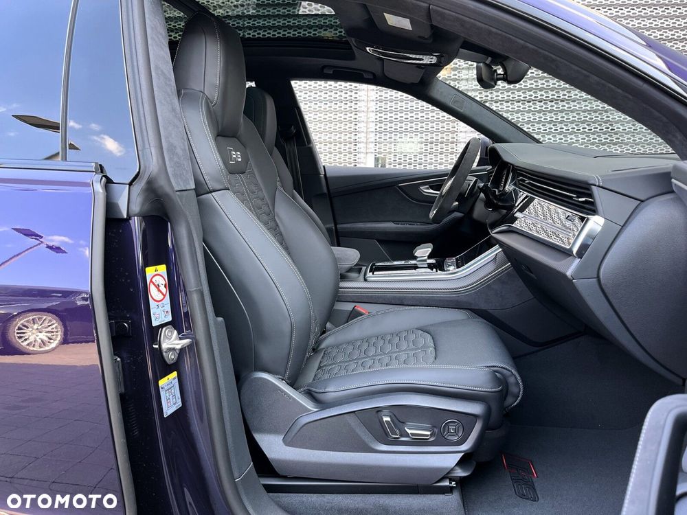 Audi RS Q8 - 12
