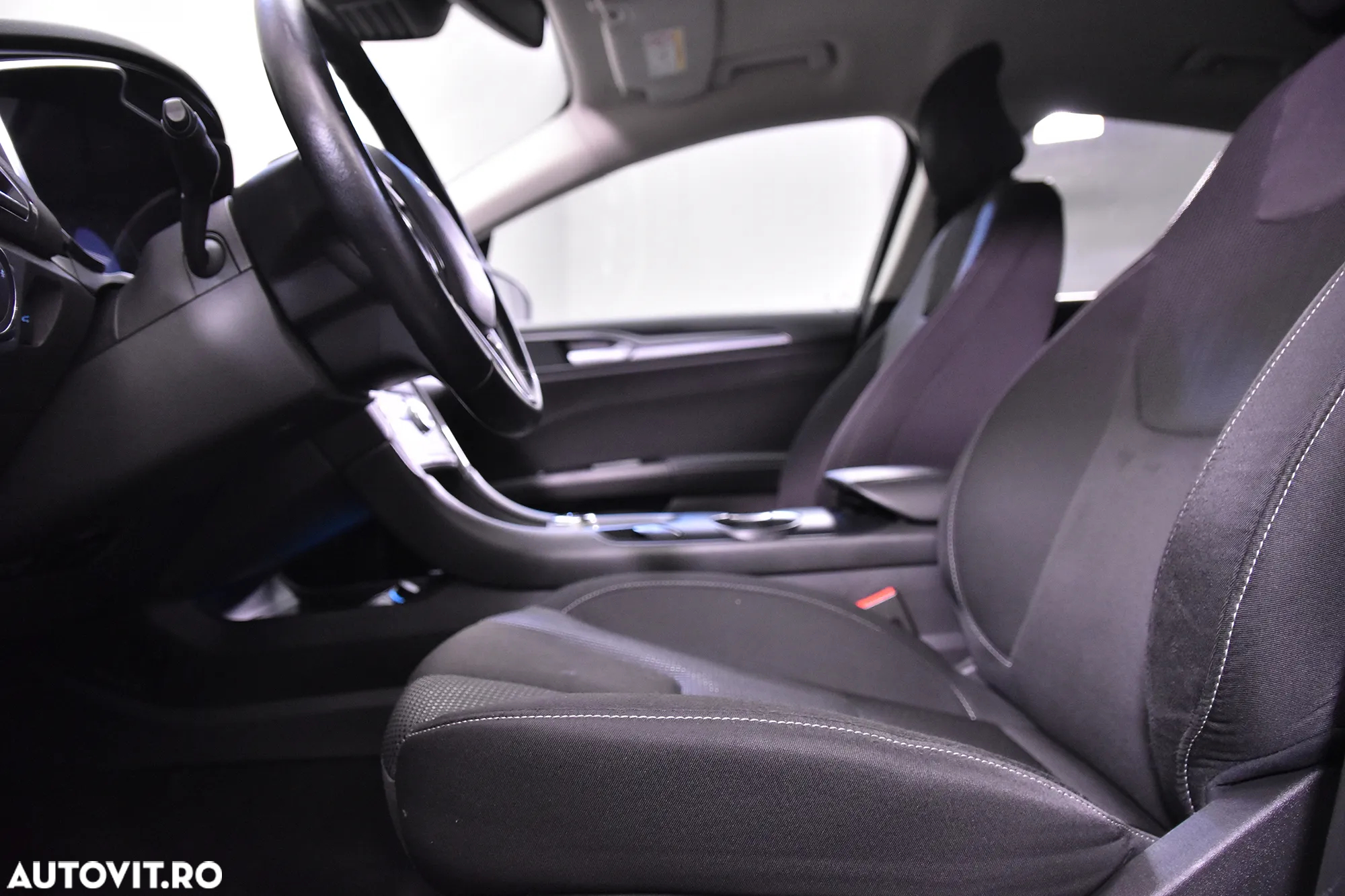 Ford Mondeo - 24