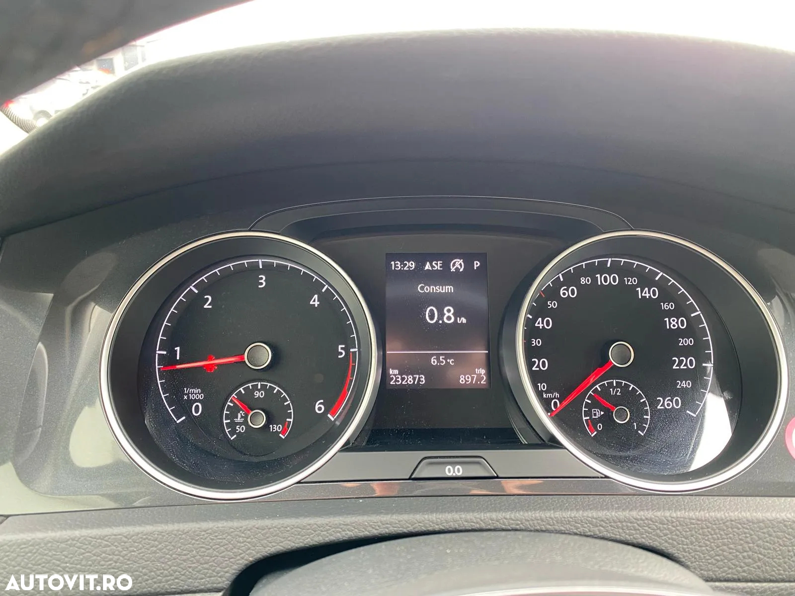 Volkswagen Golf 2.0 TDI SCR DSG Comfortline - 5
