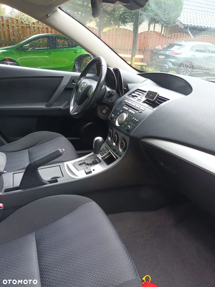 Mazda 3 2.0 Exclusive + - 16