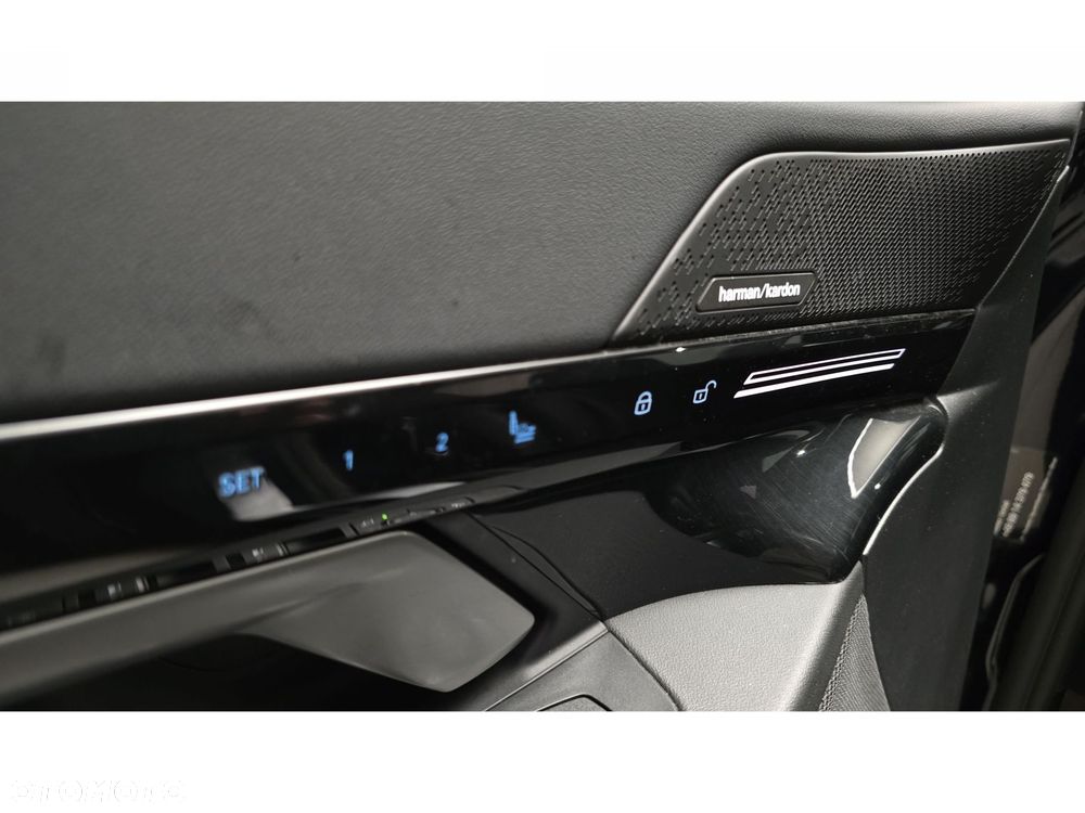 BMW Seria 5 520d xDrive mHEV M Sport - 31