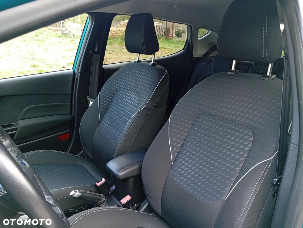 Ford Fiesta 1.0 EcoBoost Hybrid S&S TITANIUM - 6