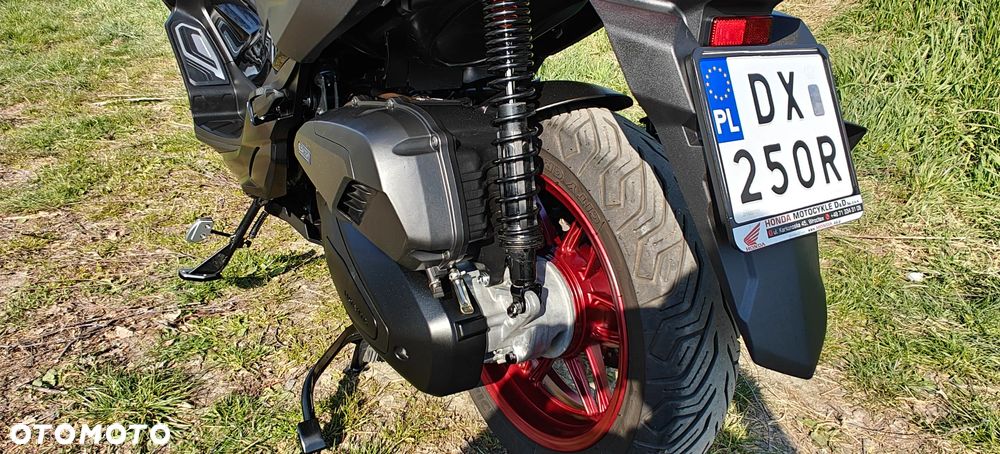 Honda NSS - 27