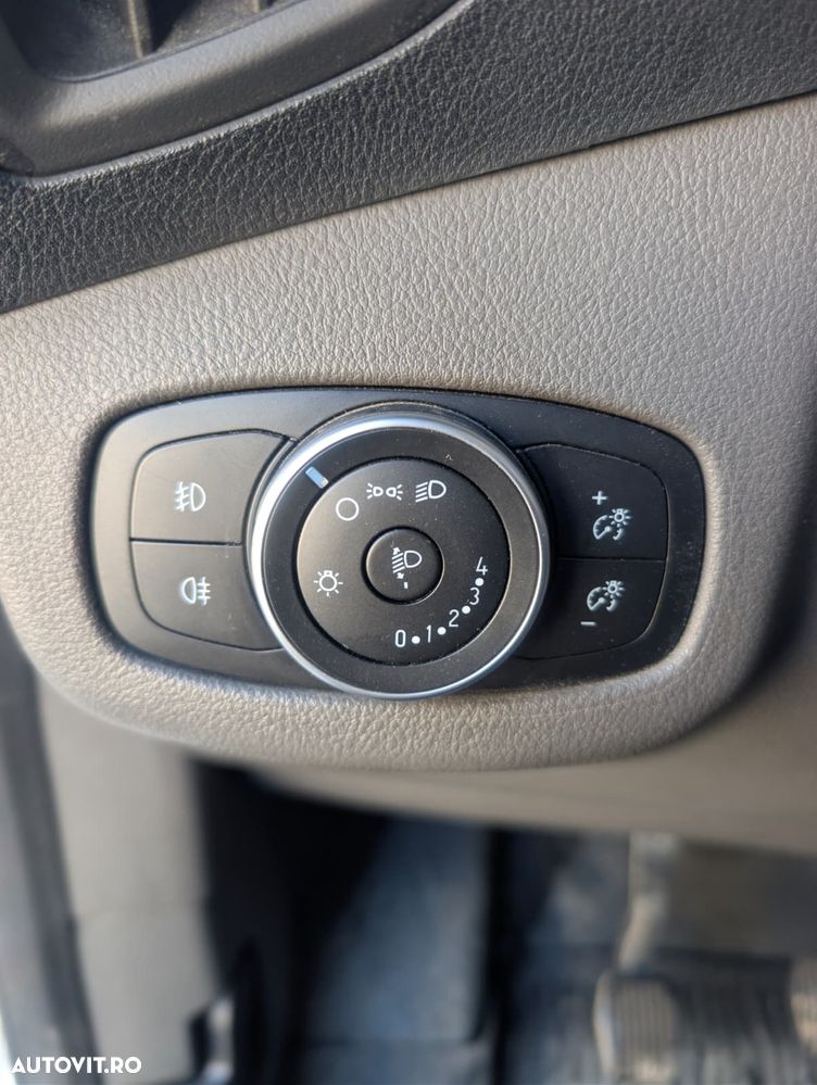 Ford Tranzit Connect - 7