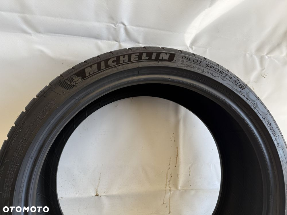 225/40/19 Michelin Pilot Sport 4 S 93Y DEMO (677) - 3