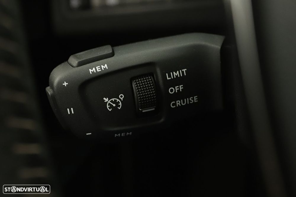 Peugeot 3008 1.2 PureTech Allure Pack - 18