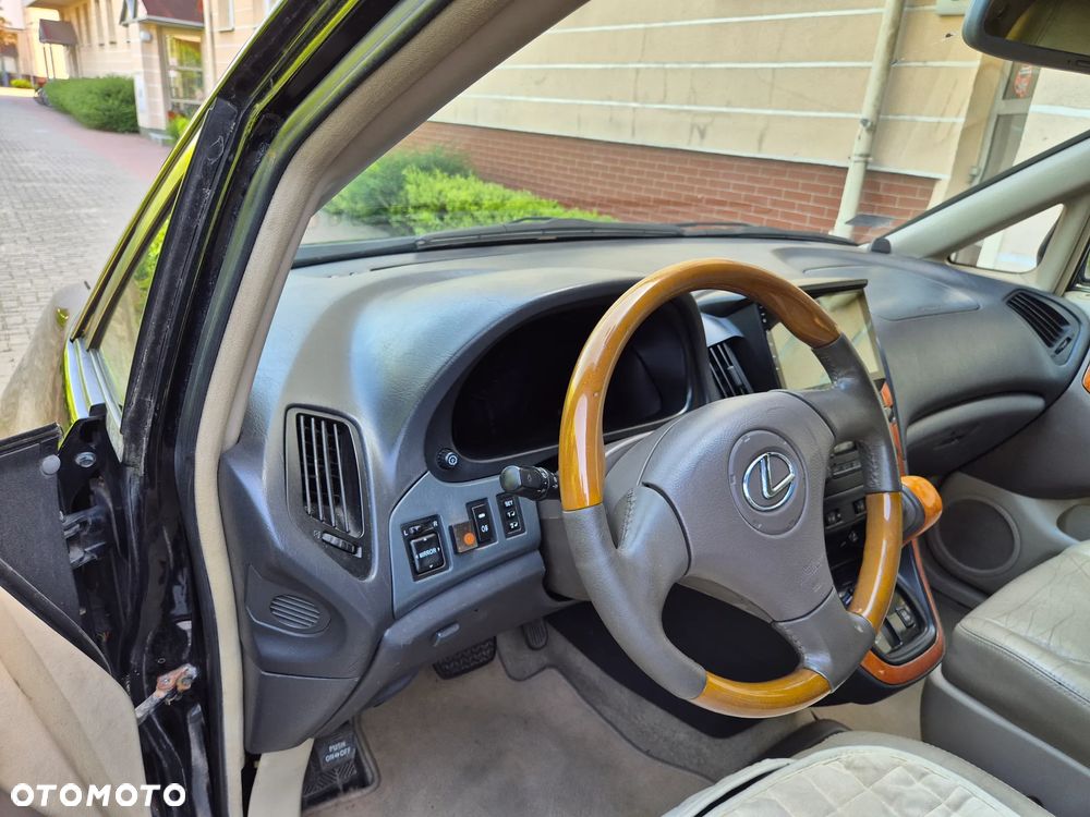 Lexus RX FWD - 11