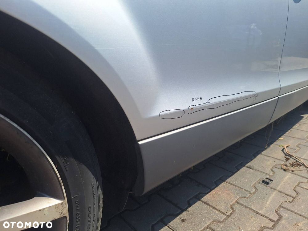 DRZWI KOMPLETNE PRAWY TYŁ AUDI Q7 4L I LY7W - 5