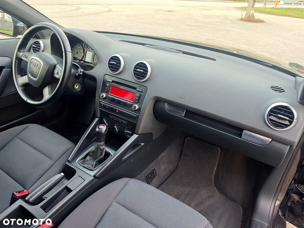 Audi A3 Sportback 1.2 TFSI Attraction - 33