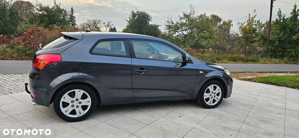 Kia ProCeed - 8