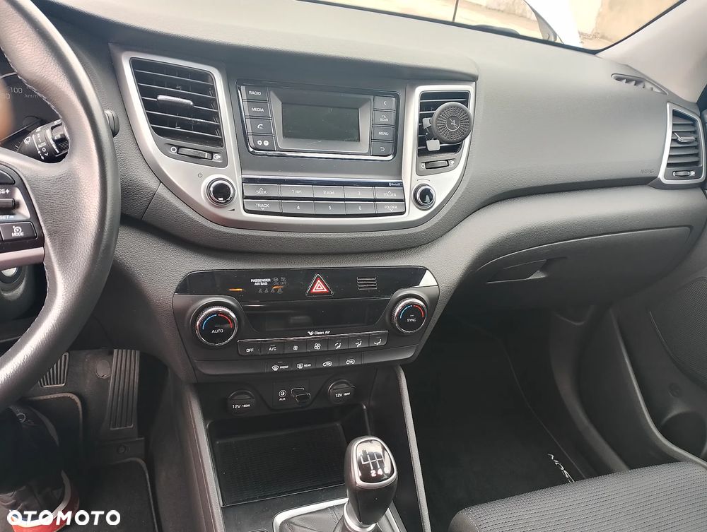 Hyundai Tucson 1.7 CRDI BlueDrive Classic 2WD - 11