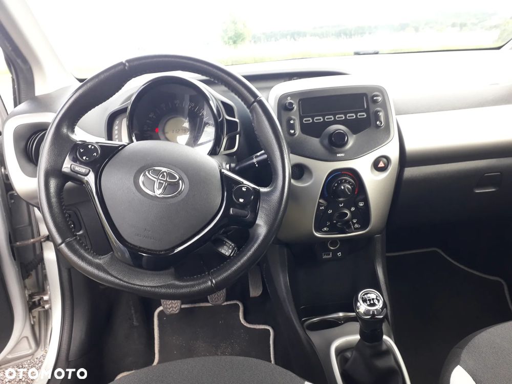 Toyota Aygo x-play - 7