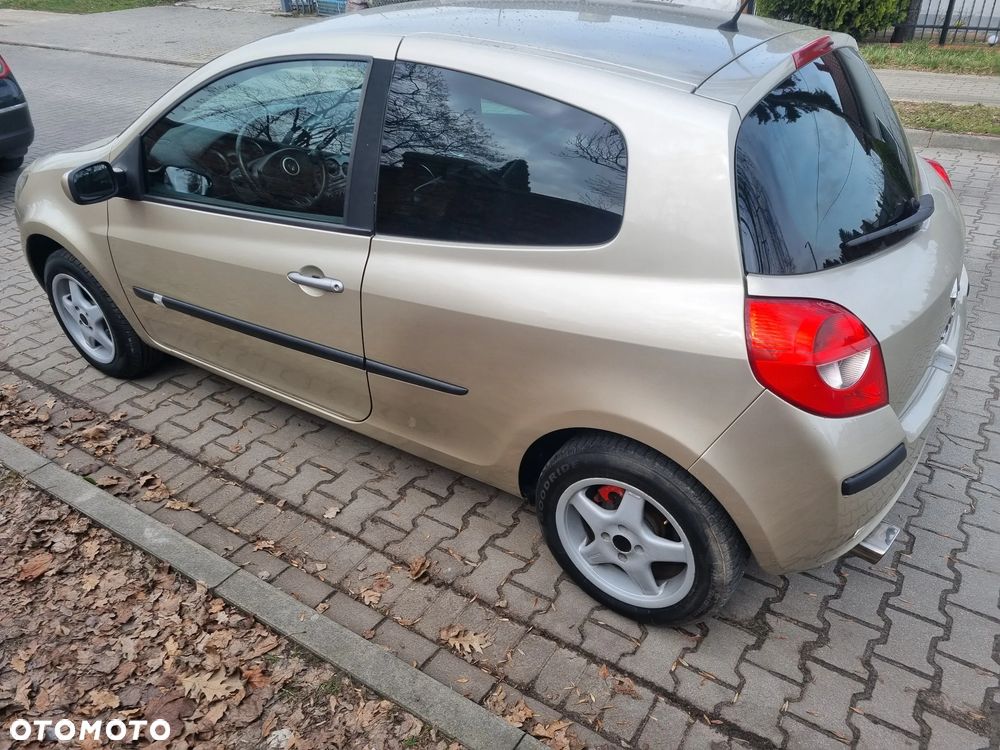 Renault Clio 1.6 16V Extreme - 6