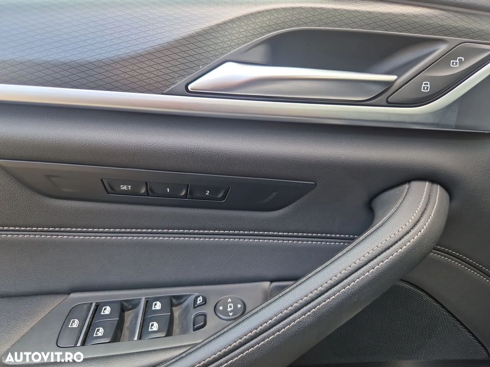 BMW Seria 5 530i xDrive AT MHEV - 20