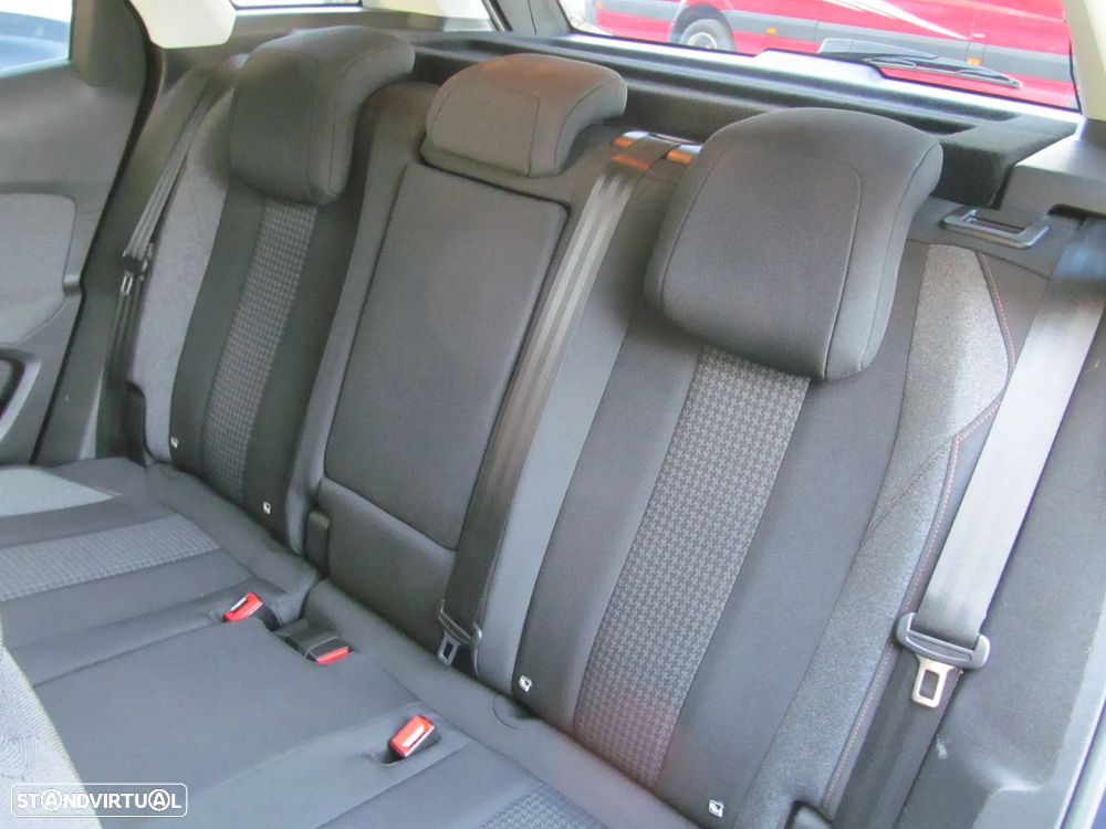 Peugeot 3008 PureTech 130 Stop & Start GPF EAT8 Active Business-Pack - 7