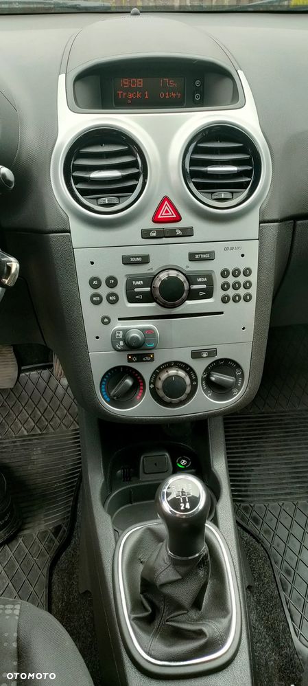 Opel Corsa 1.4 16V Enjoy - 9