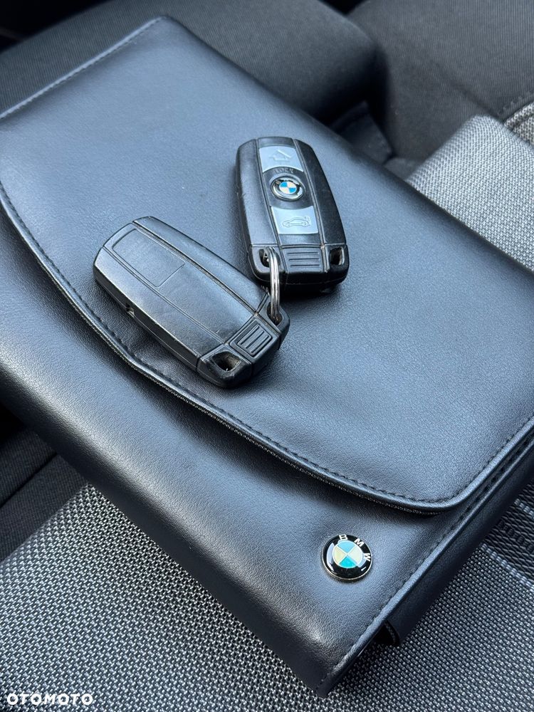 BMW X1 sDrive20i - 39