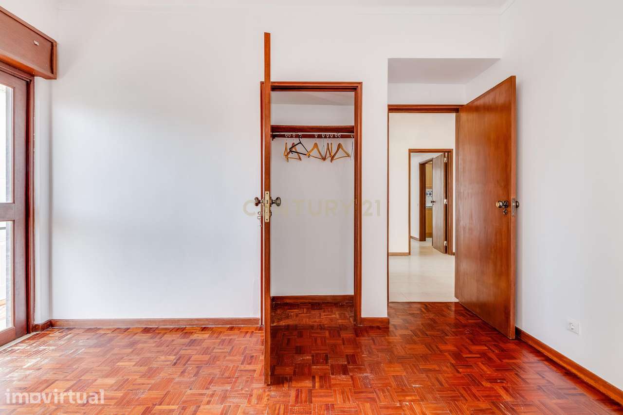 Apartamento T 4  em Faro no centro da cidade a 300m do mercado Municip - Grande imagem: 5/27