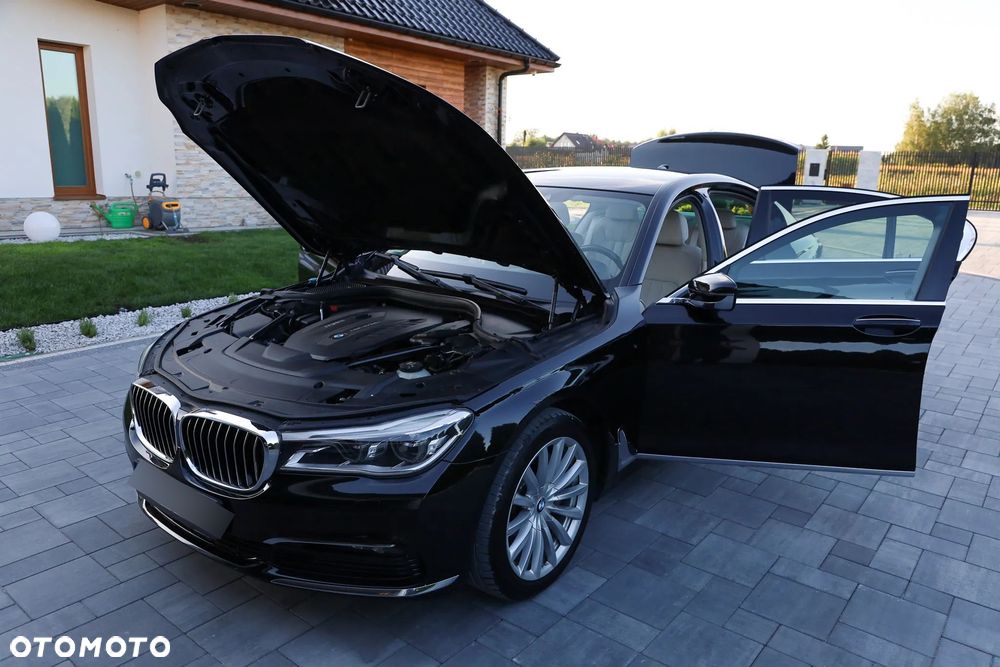 BMW Seria 7 730d xDrive - 27