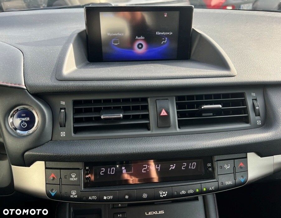 Lexus CT - 19