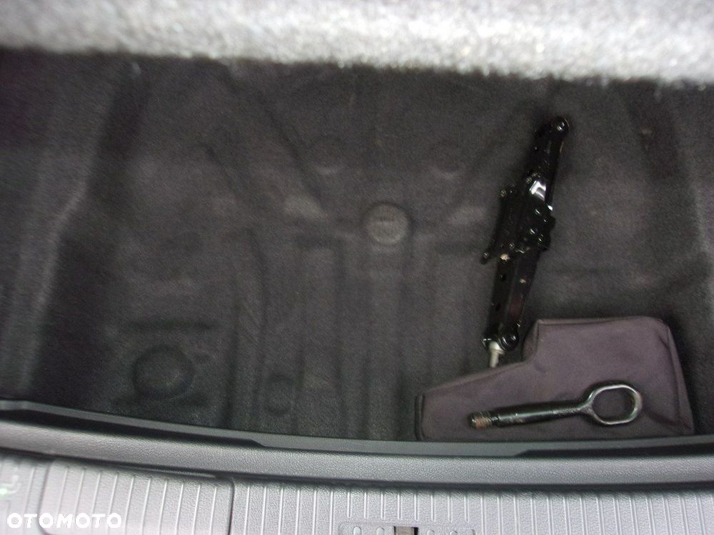 Volkswagen Golf Sportsvan 1.2 TSI (BlueMotion Technology) Sound - 29