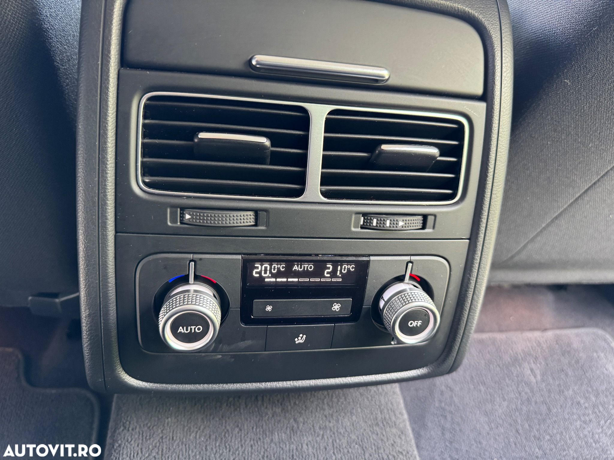 Volkswagen Touareg - 7