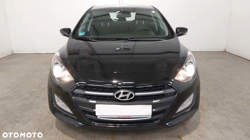 Hyundai i30 blue 1.4 Trend - 2