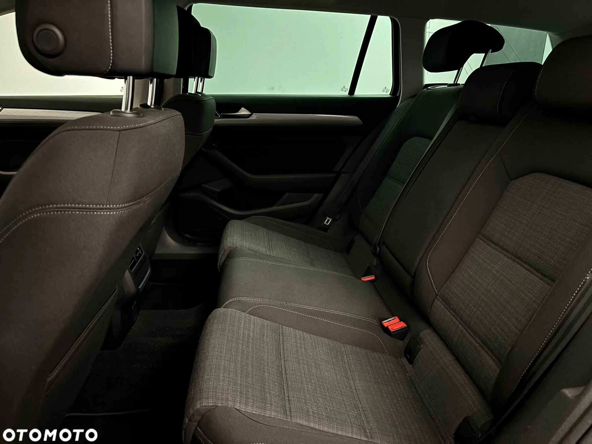 Volkswagen Passat 2.0 TDI EVO Business DSG - 14